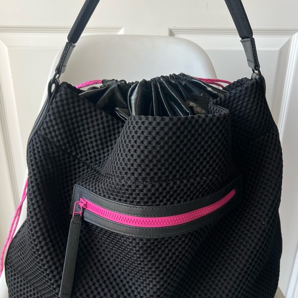 Transience Swing Bag - Black Mesh - Picture 7 of 10